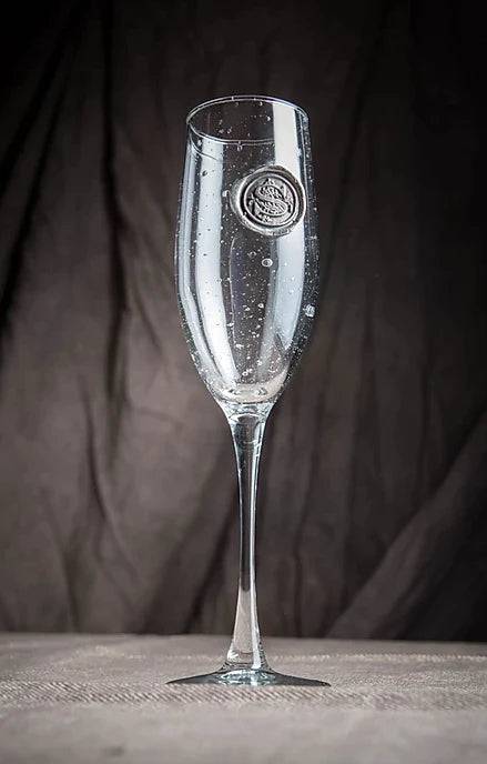 http://www.findlayrowedesigns.com/cdn/shop/files/southern-jubilee-home-a-southern-jubilee-initial-medallion-champagne-flute-40962839413040_439x.jpg?v=1699086550