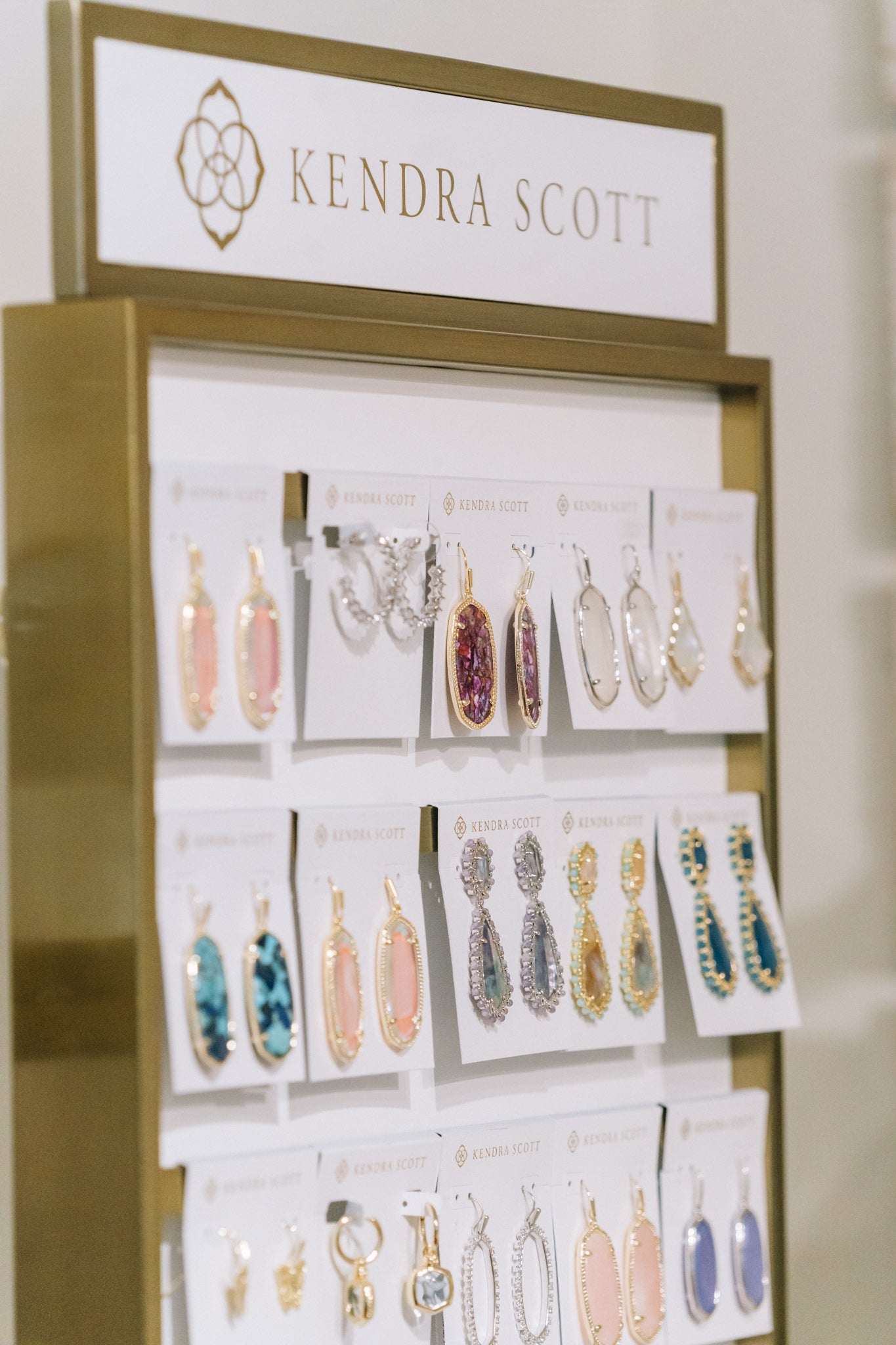 Empowering Elegance: The Kendra Scott Jewelry Experience from Findlay Rowe