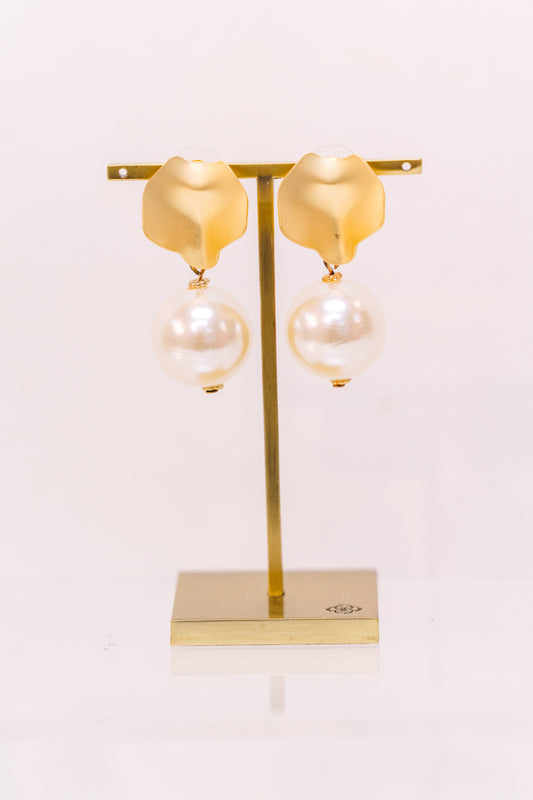 Earring - Brushed Gold Pearl Drop - Findlay Rowe Designs