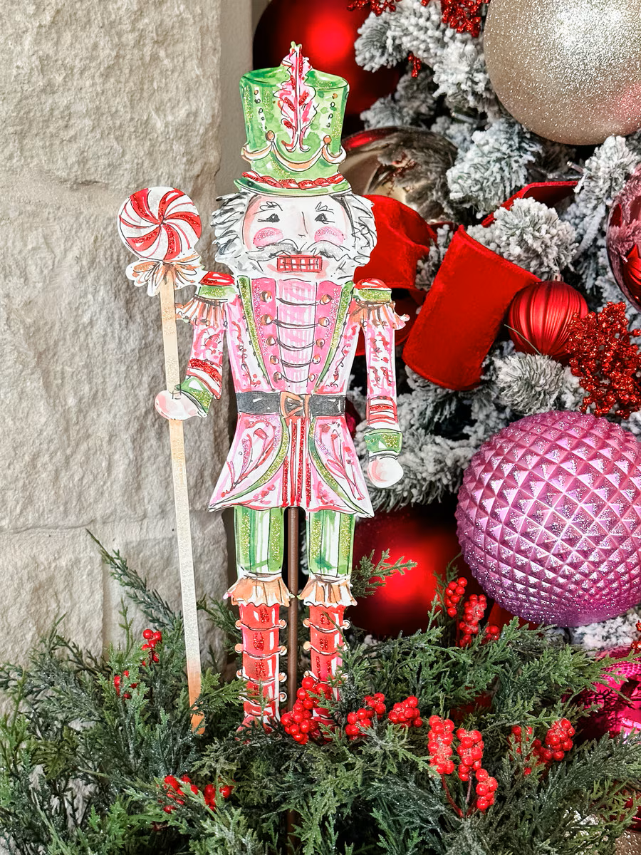 Round Top - Stake - Pink Nutcracker